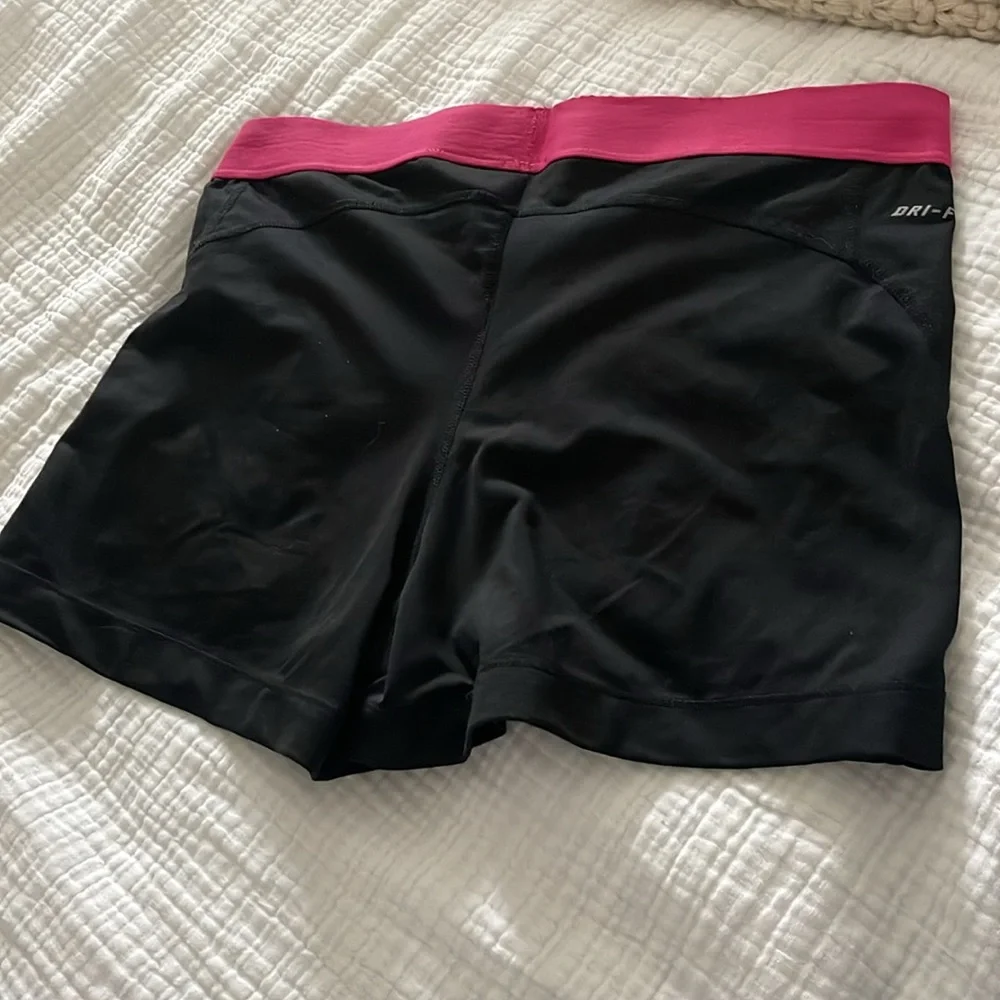 Nike Pro Shorts XL - Picture 3 of 3